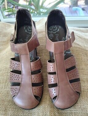 Propet April Fisherman Closed Toe Sandals